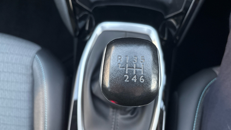 Peugeot 208 1.2 PureTech 100 Allure Premium + 5dr Petrol Hatchback